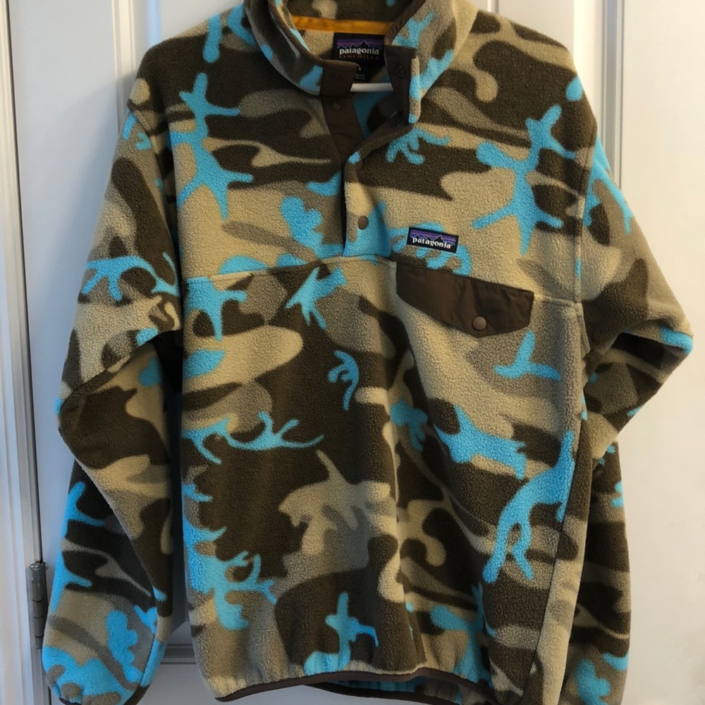 AVAILABLE!!! Women’s Patagonia Synchilla pullover